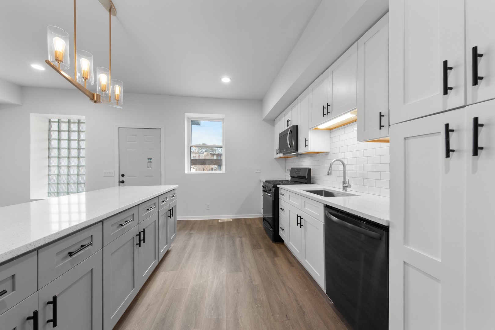 747 S Kenneth Avenue, Chicago, IL 60624
