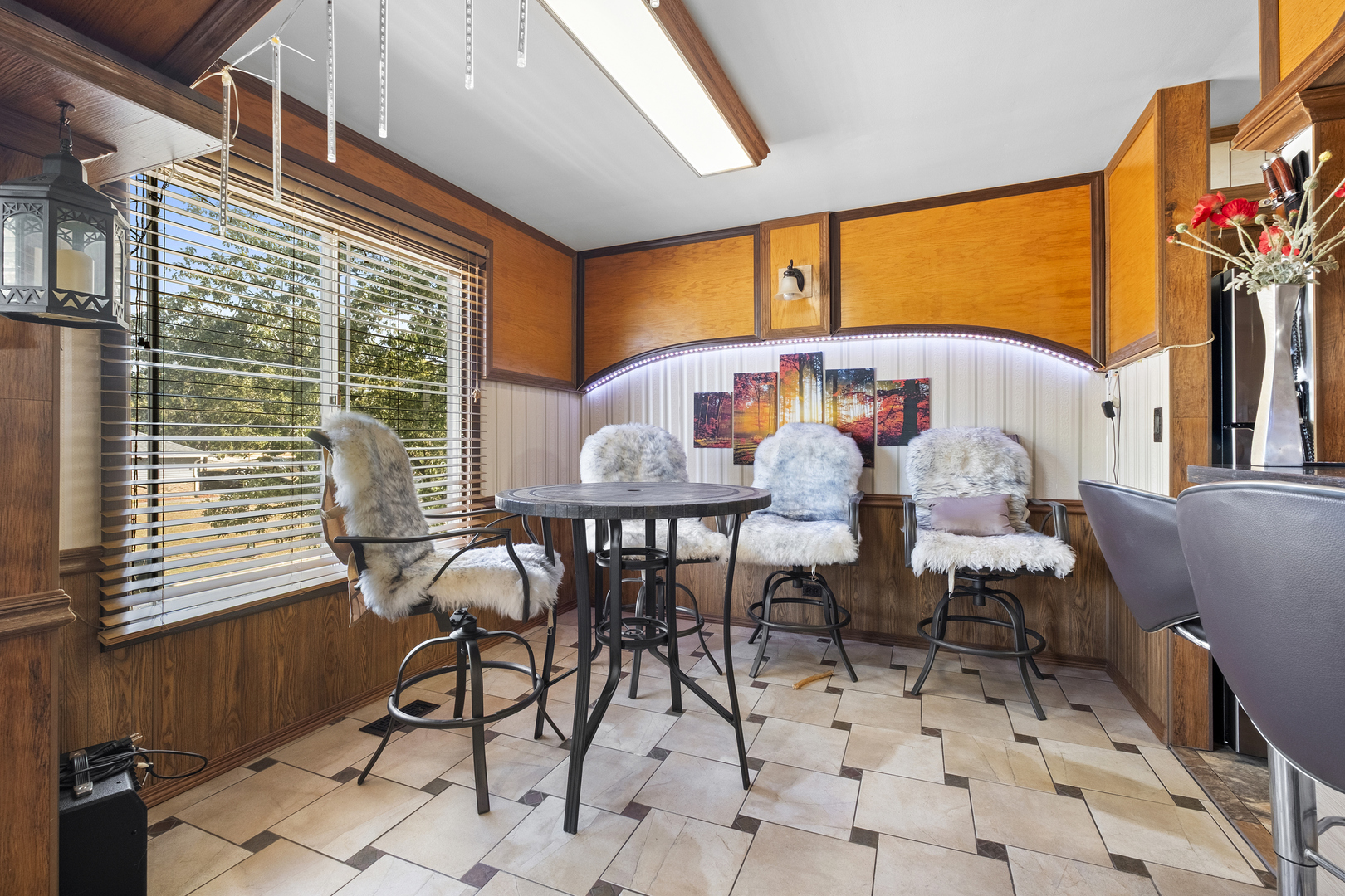 545 Old Stone Road, Bolingbrook, IL 60440