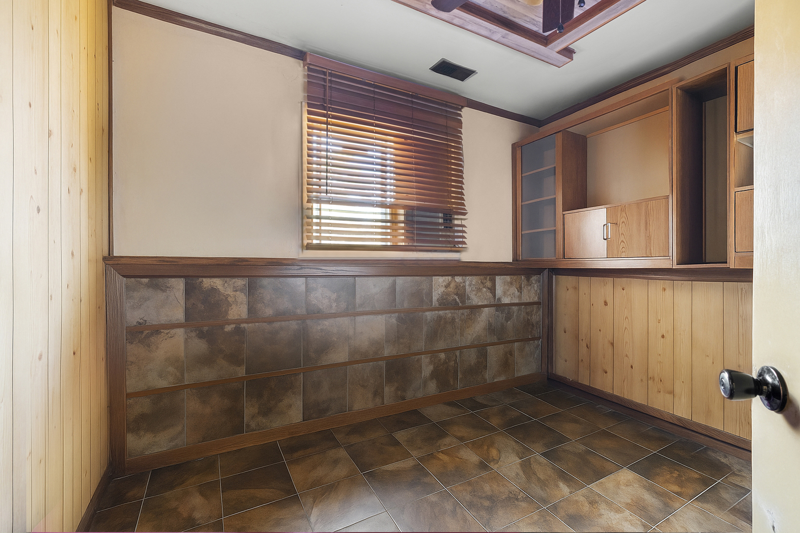 545 Old Stone Road, Bolingbrook, IL 60440