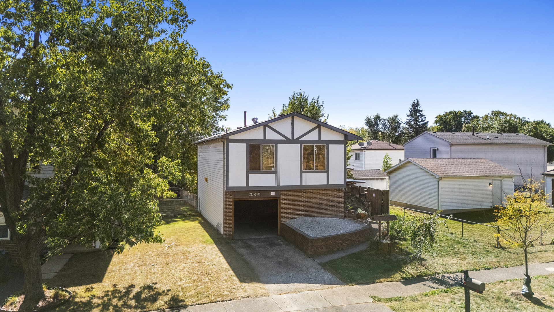 545 Old Stone Road, Bolingbrook, IL 60440