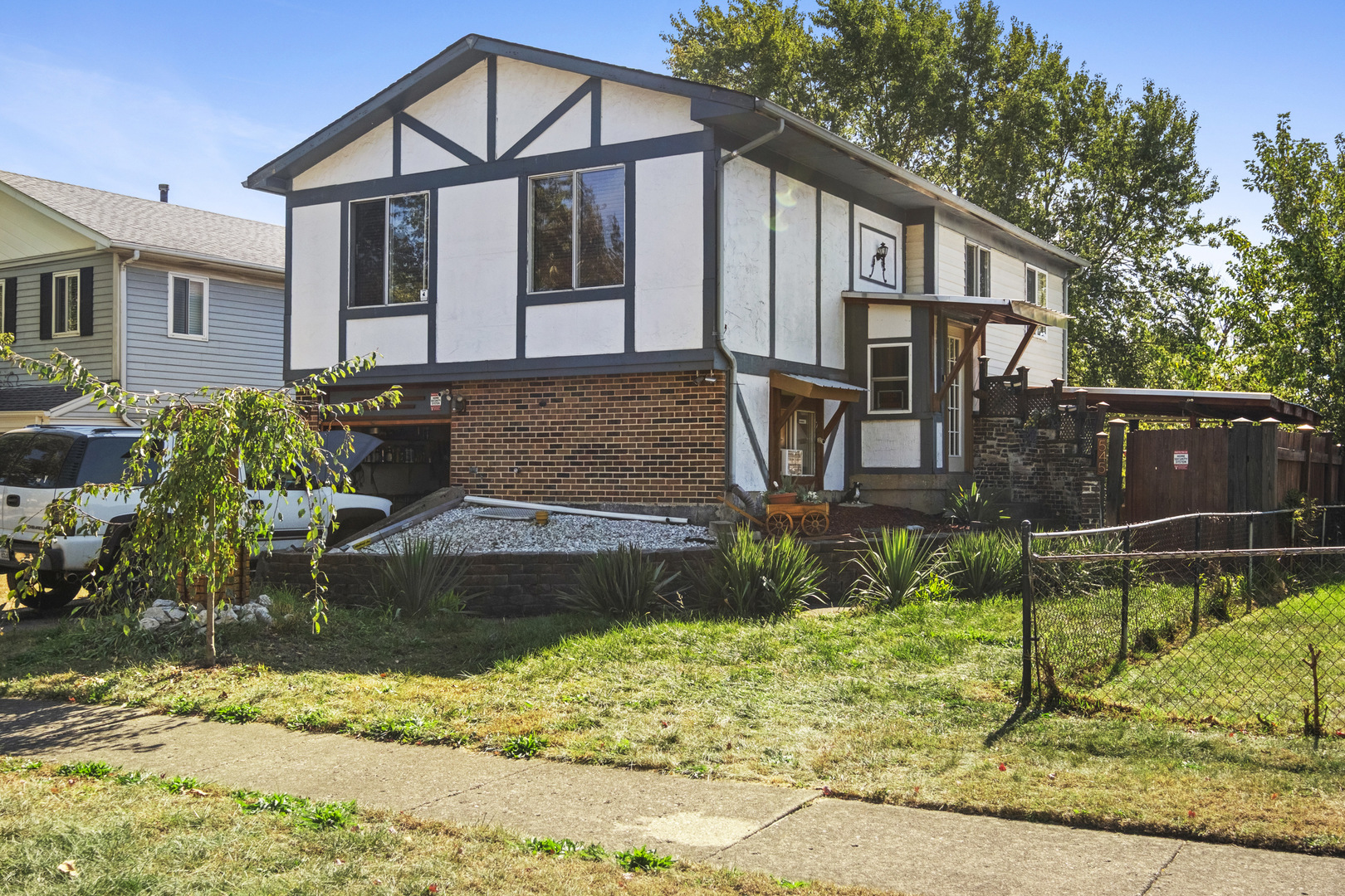 545 Old Stone Road, Bolingbrook, IL 60440