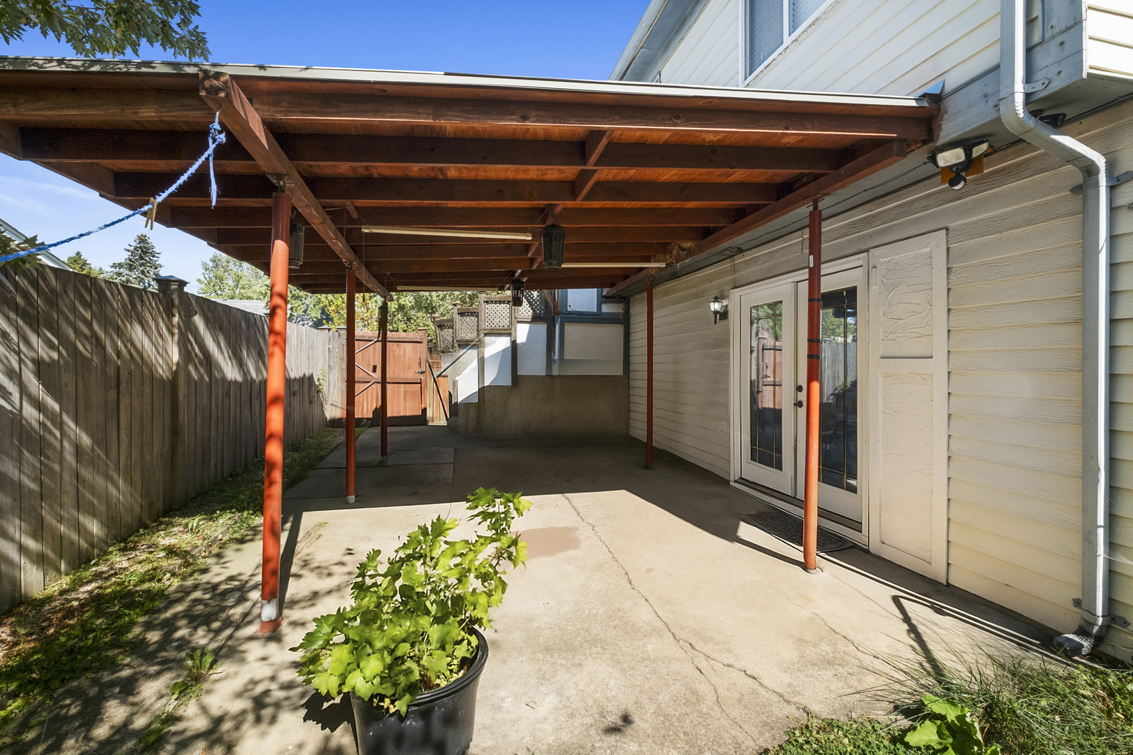 545 Old Stone Road, Bolingbrook, IL 60440