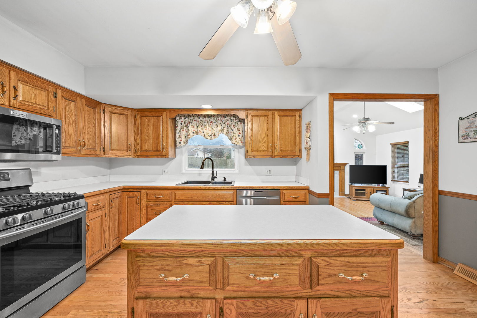 1431 62nd Street, Downers Grove, IL 60516