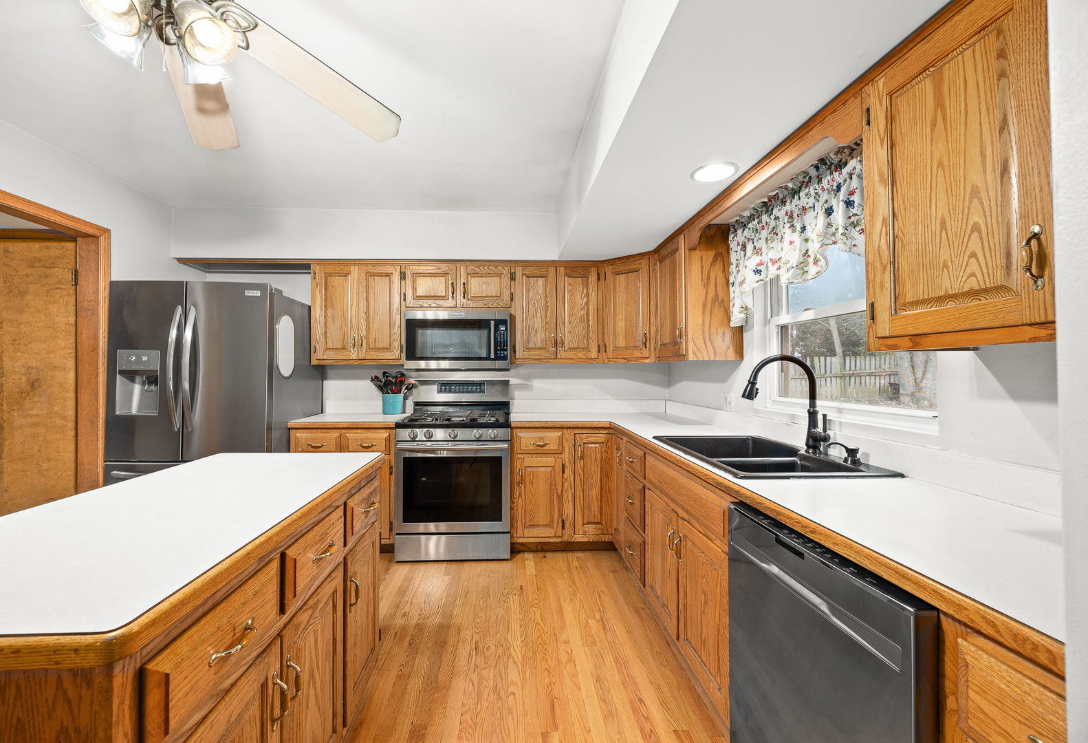 1431 62nd Street, Downers Grove, IL 60516