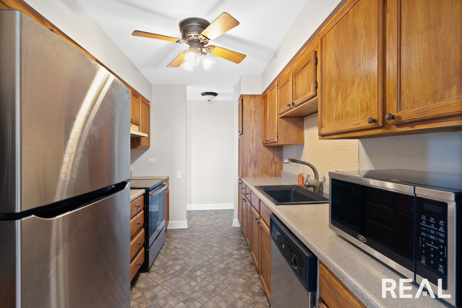 425 Walnut Creek Lane #1603, Lisle, IL 60532