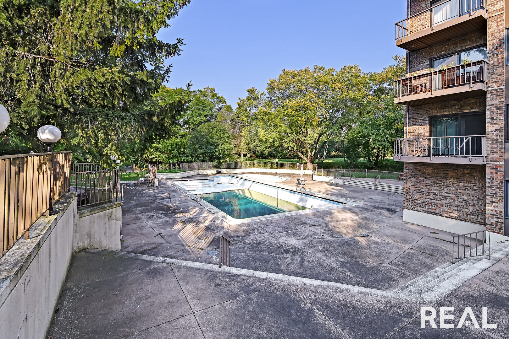 425 Walnut Creek Lane #1603, Lisle, IL 60532