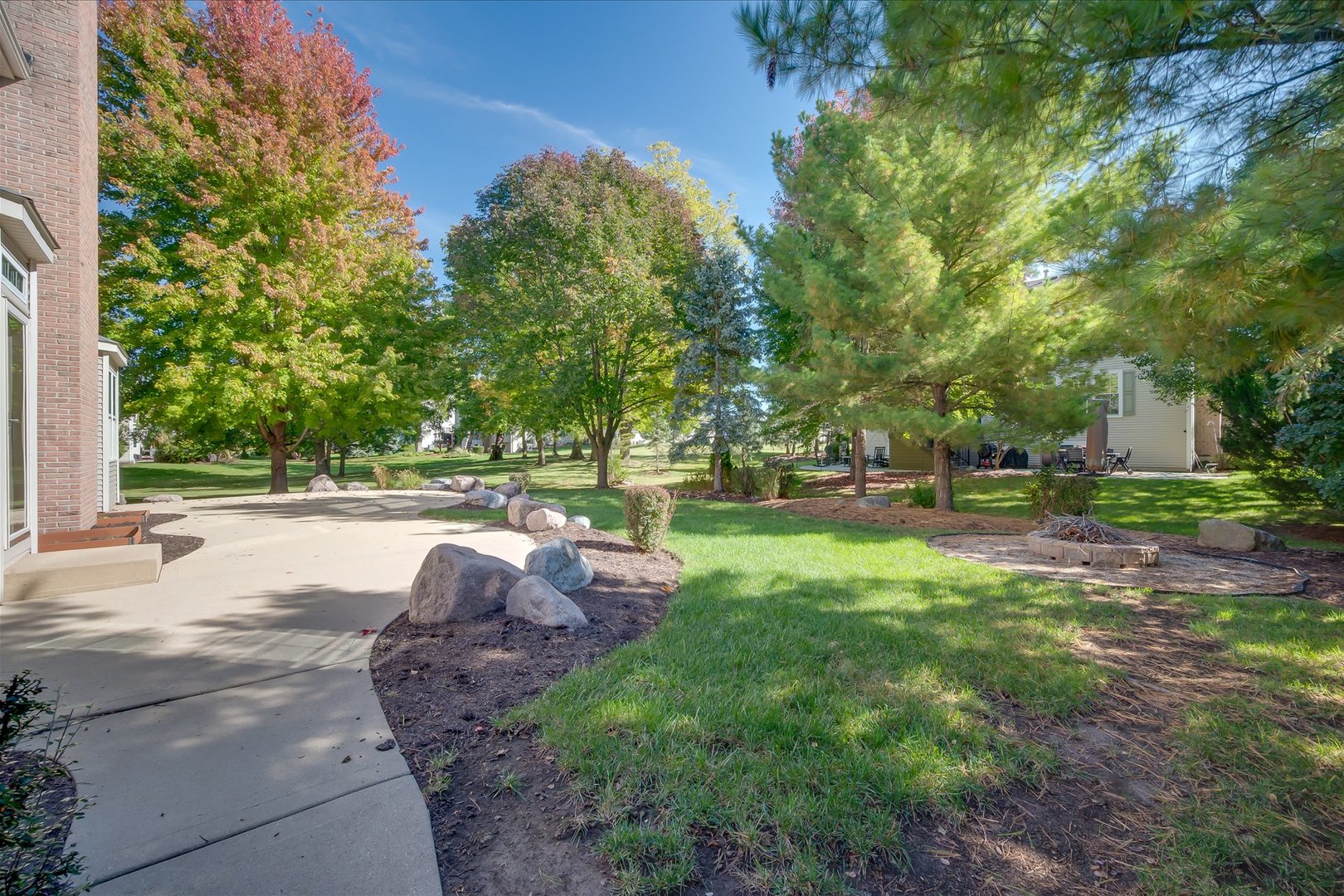 1271 MCDOLE Drive, Sugar Grove, IL 60554