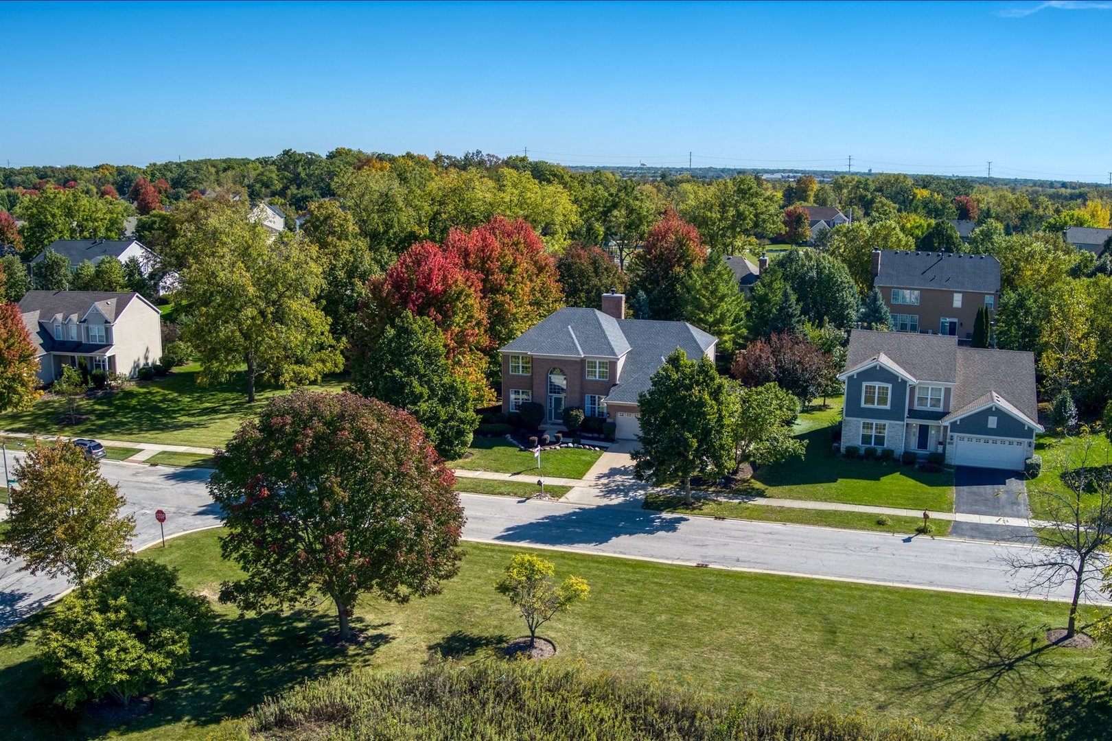 1271 MCDOLE Drive, Sugar Grove, IL 60554
