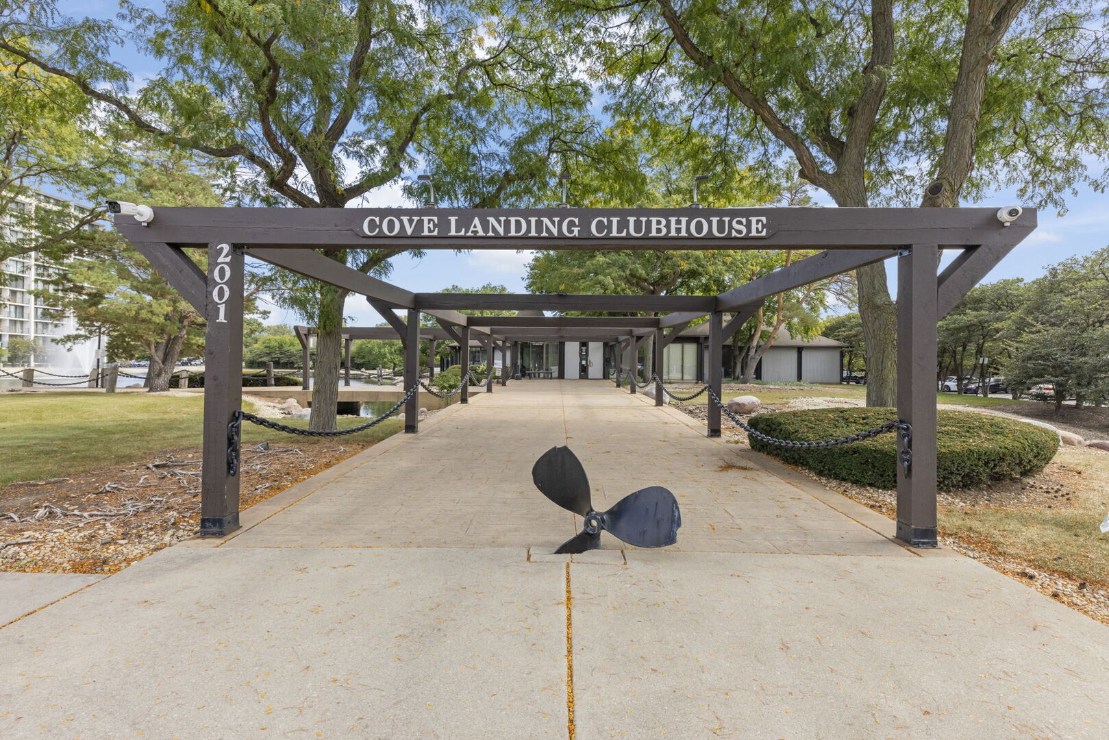 2005 S Finley Road #901, Lombard, IL 60148