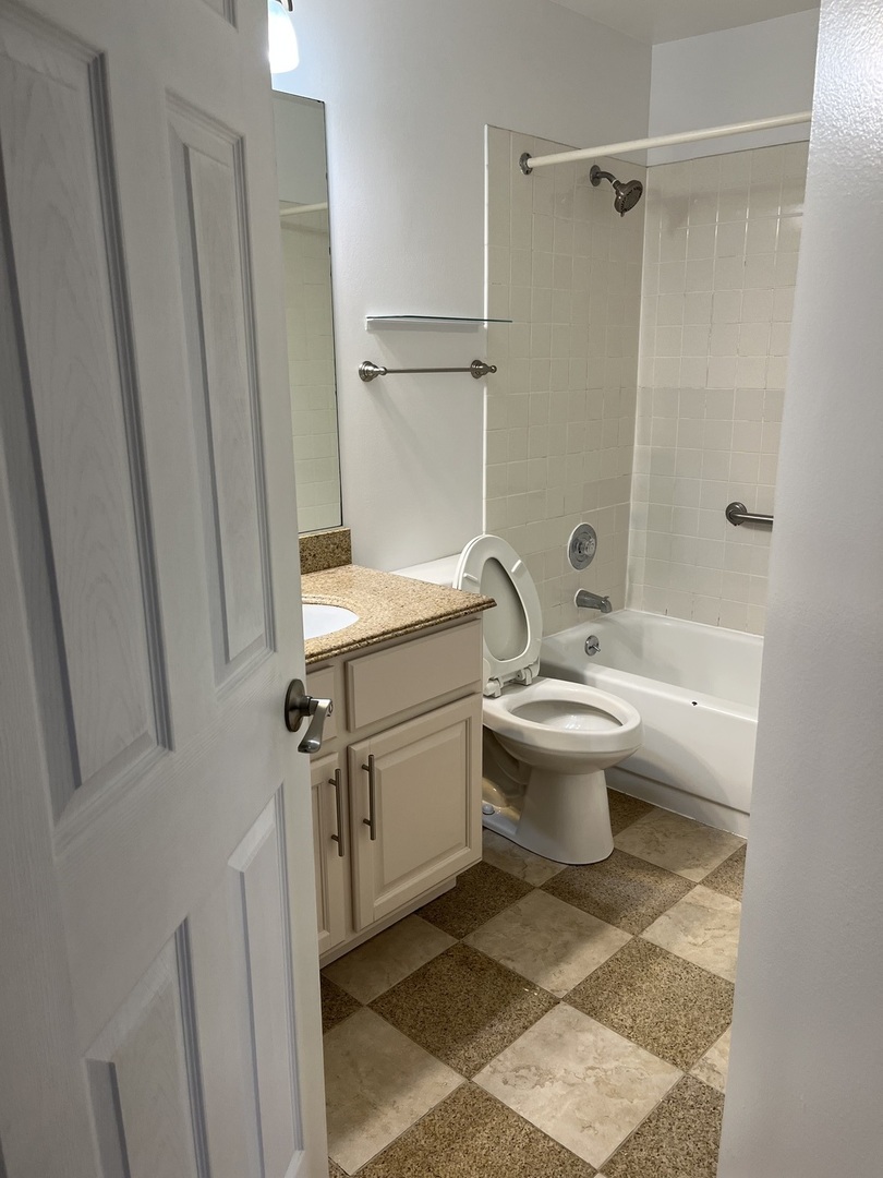 131 Crestwood Court #2, Schaumburg, IL 60195