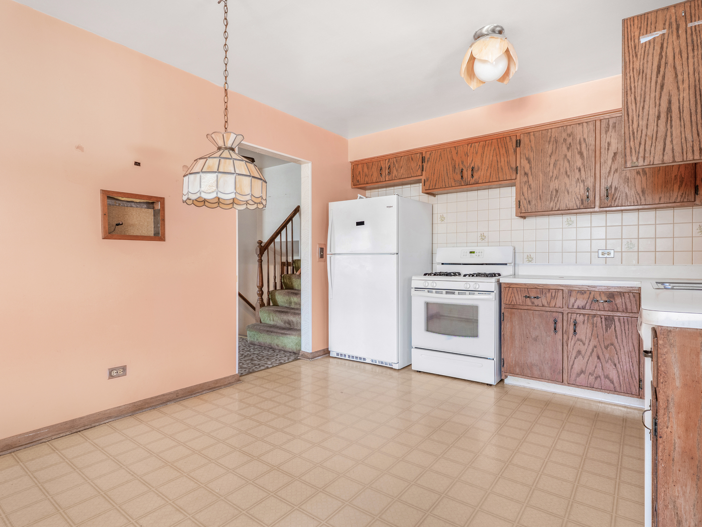 8255 W Agatite Avenue, Norridge, IL 60706