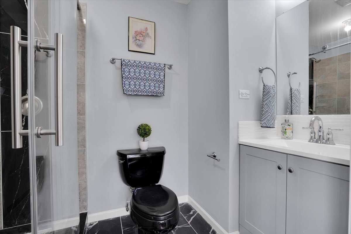 2241 S Archer Avenue #4, Chicago, IL 60616