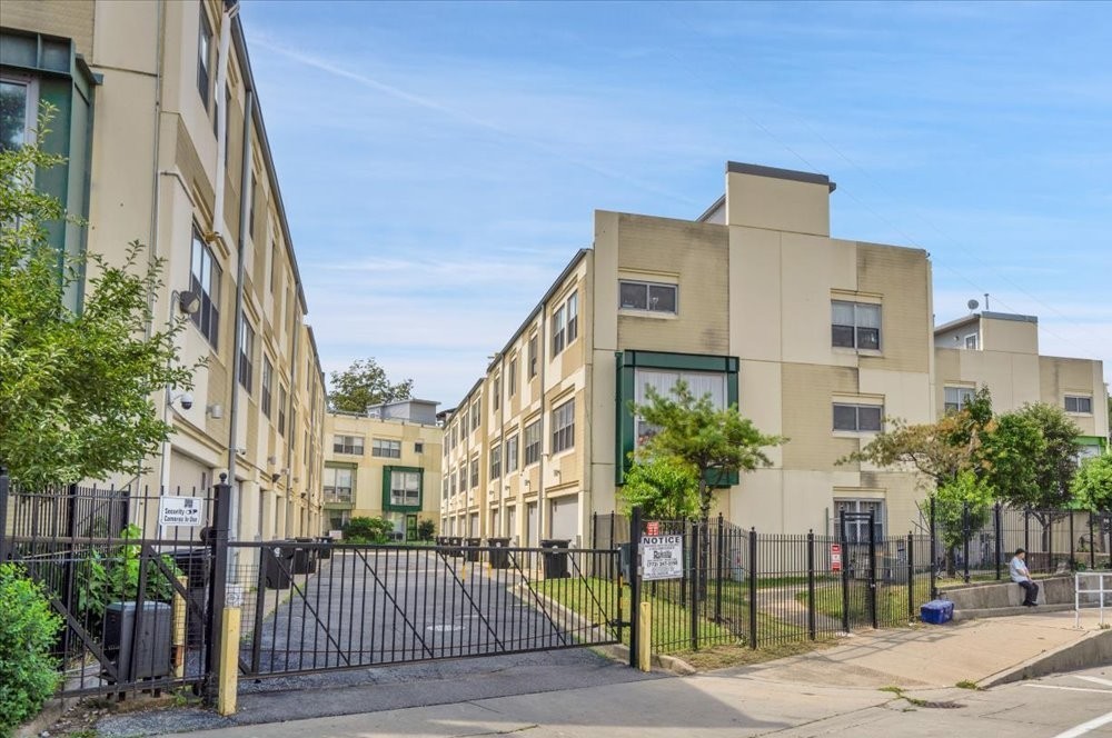 2241 S Archer Avenue #4, Chicago, IL 60616