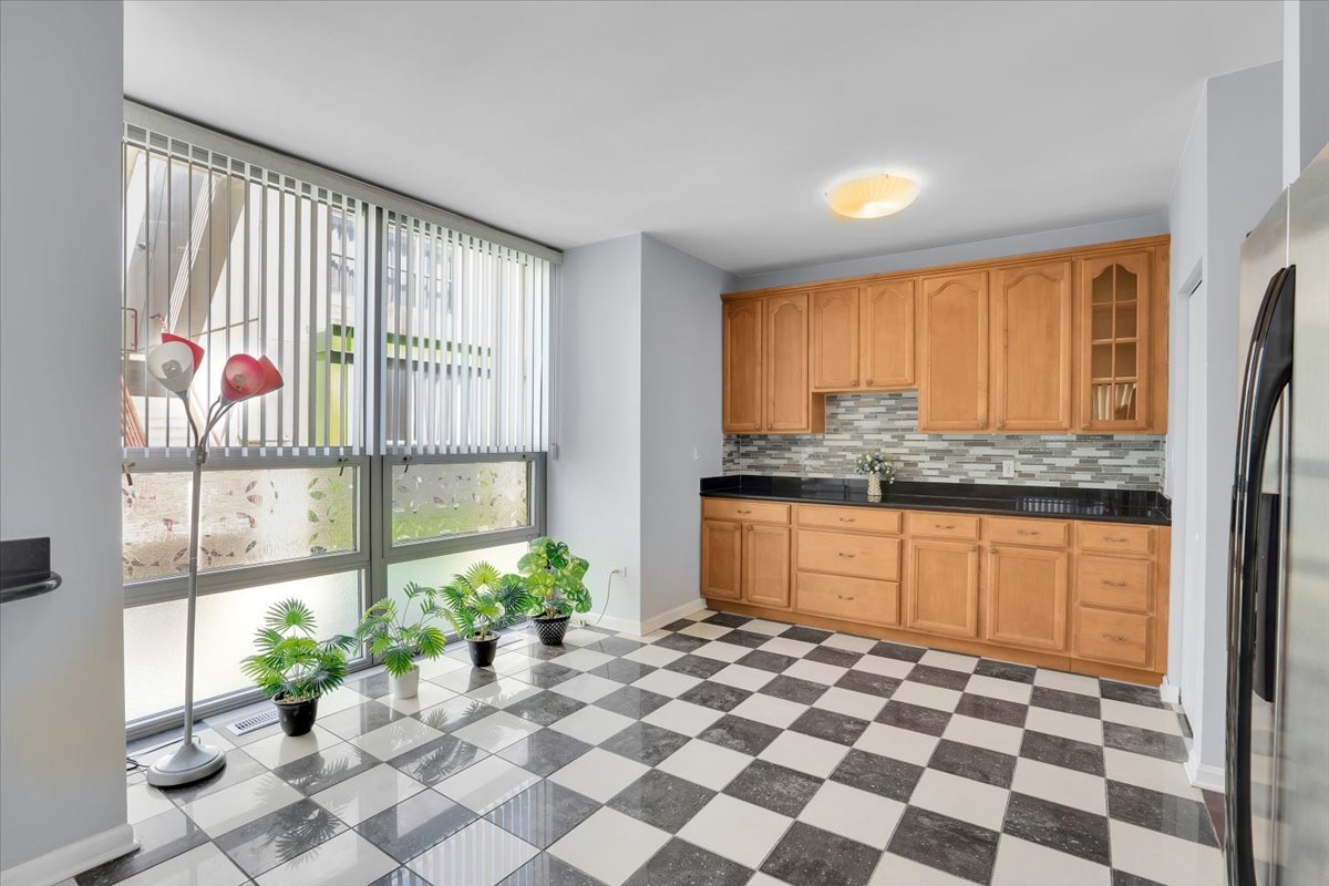 2241 S Archer Avenue #4, Chicago, IL 60616
