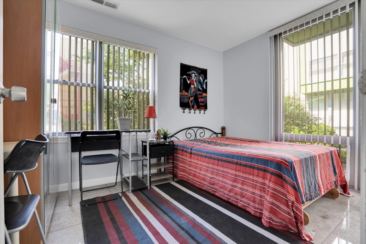 2241 S Archer Avenue #4, Chicago, IL 60616