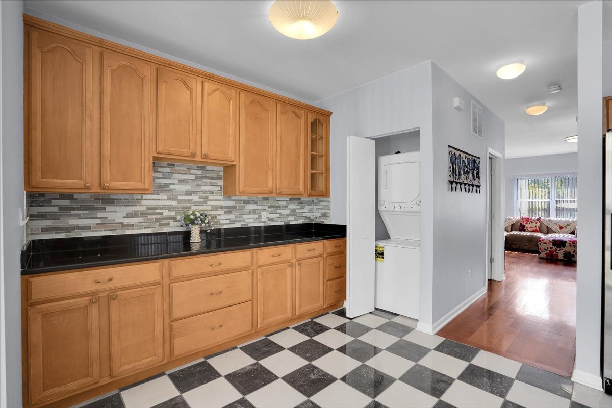 2241 S Archer Avenue #4, Chicago, IL 60616