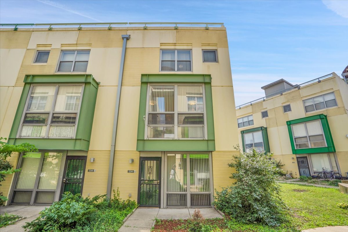 2241 S Archer Avenue #4, Chicago, IL 60616
