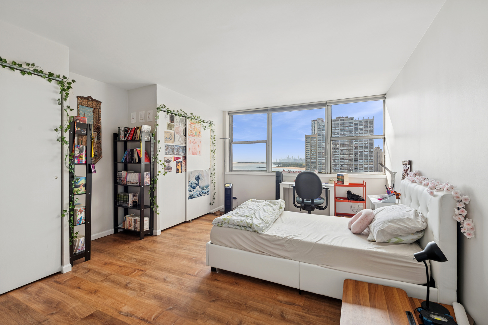 6301 N Sheridan Road #14E, Chicago, IL 60660