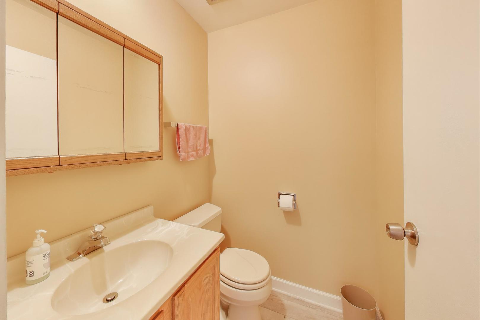 452 Hickory Drive, Wheeling, IL 60090