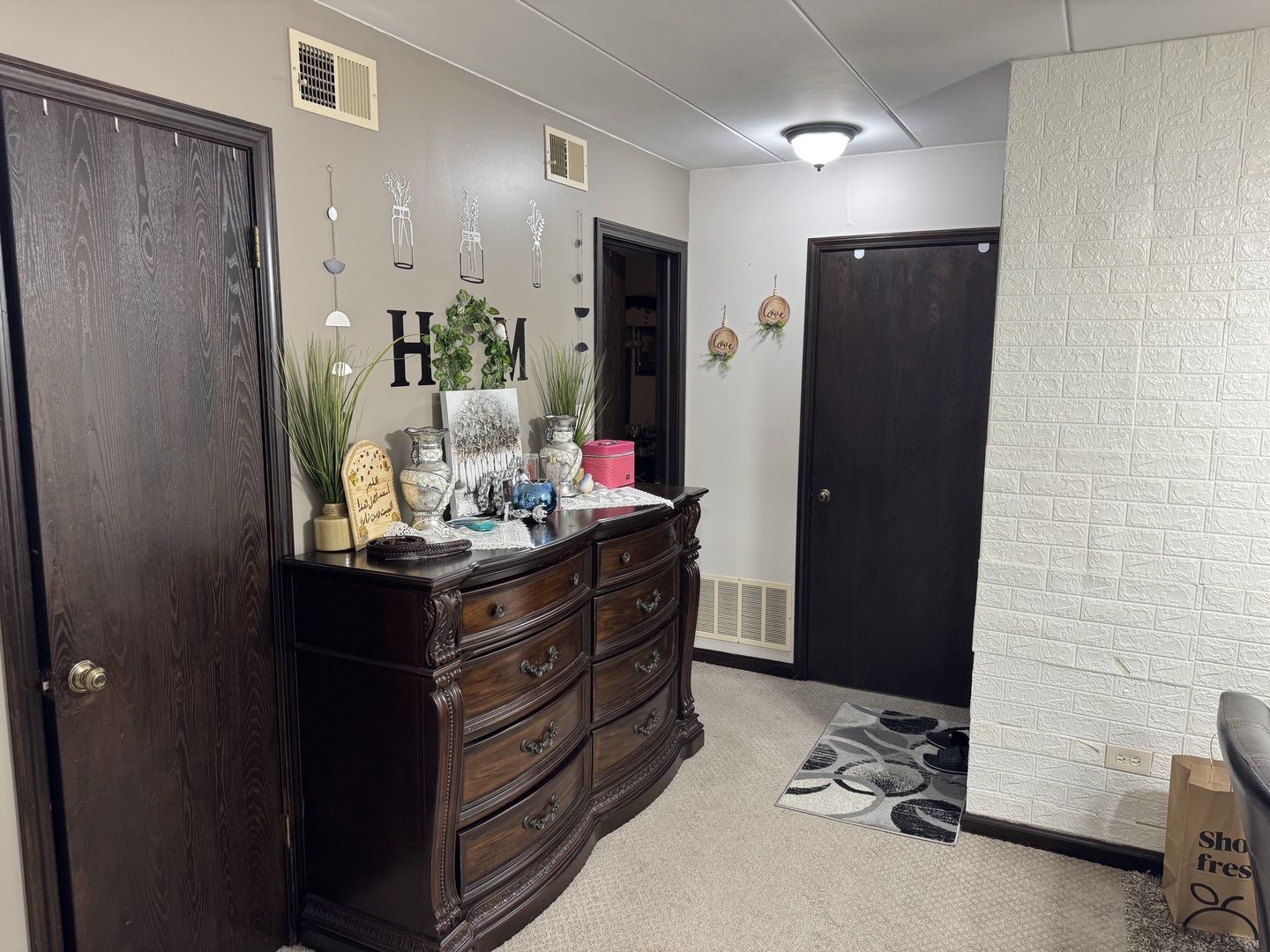 10609 Southwest Highway #2A, Worth, IL 60482