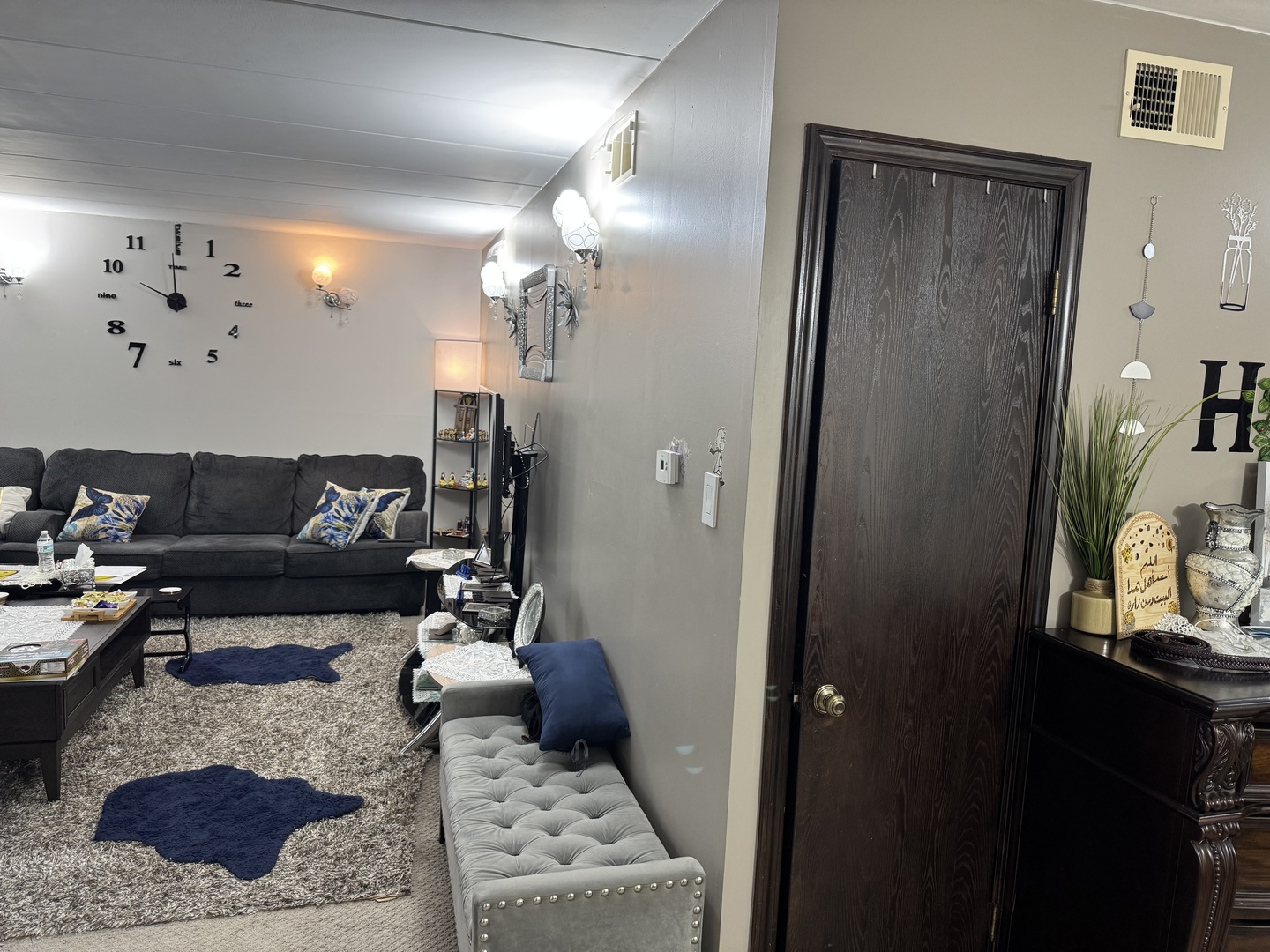 10609 Southwest Highway #2A, Worth, IL 60482