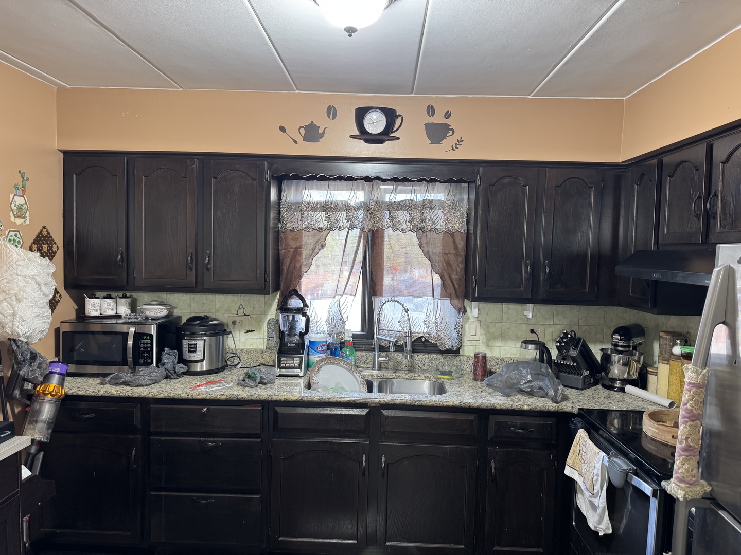 10609 Southwest Highway #2A, Worth, IL 60482