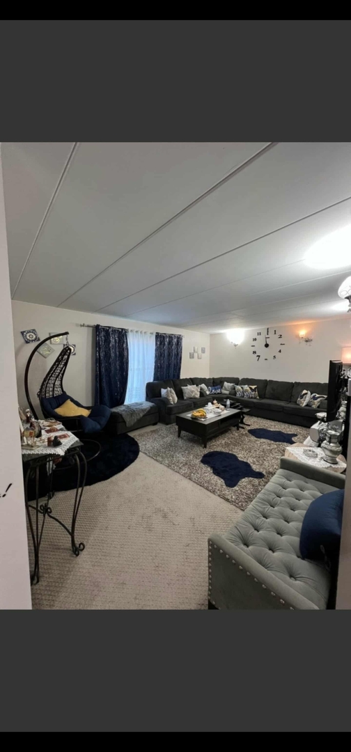 10609 Southwest Highway #2A, Worth, IL 60482