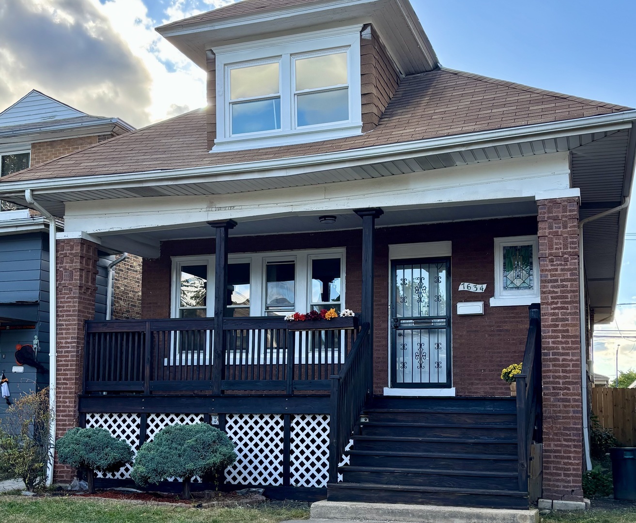 7634 S May Street, Chicago, IL 60620