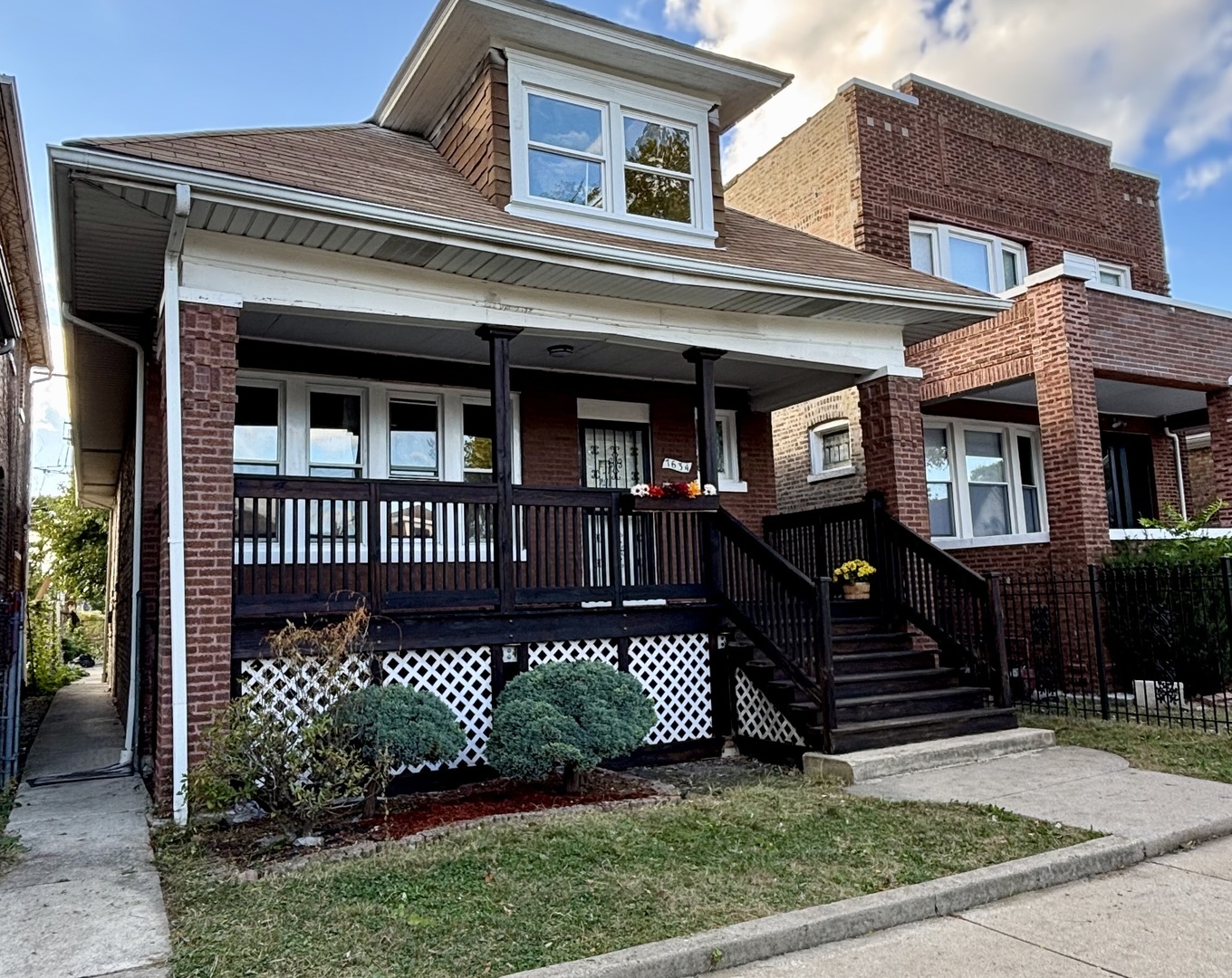 7634 S May Street, Chicago, IL 60620