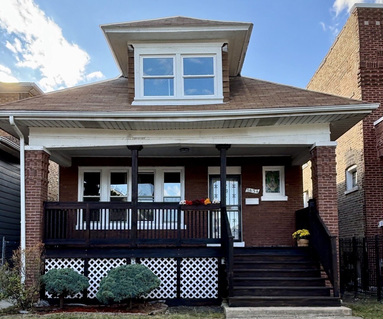 7634 S May Street, Chicago, IL 60620
