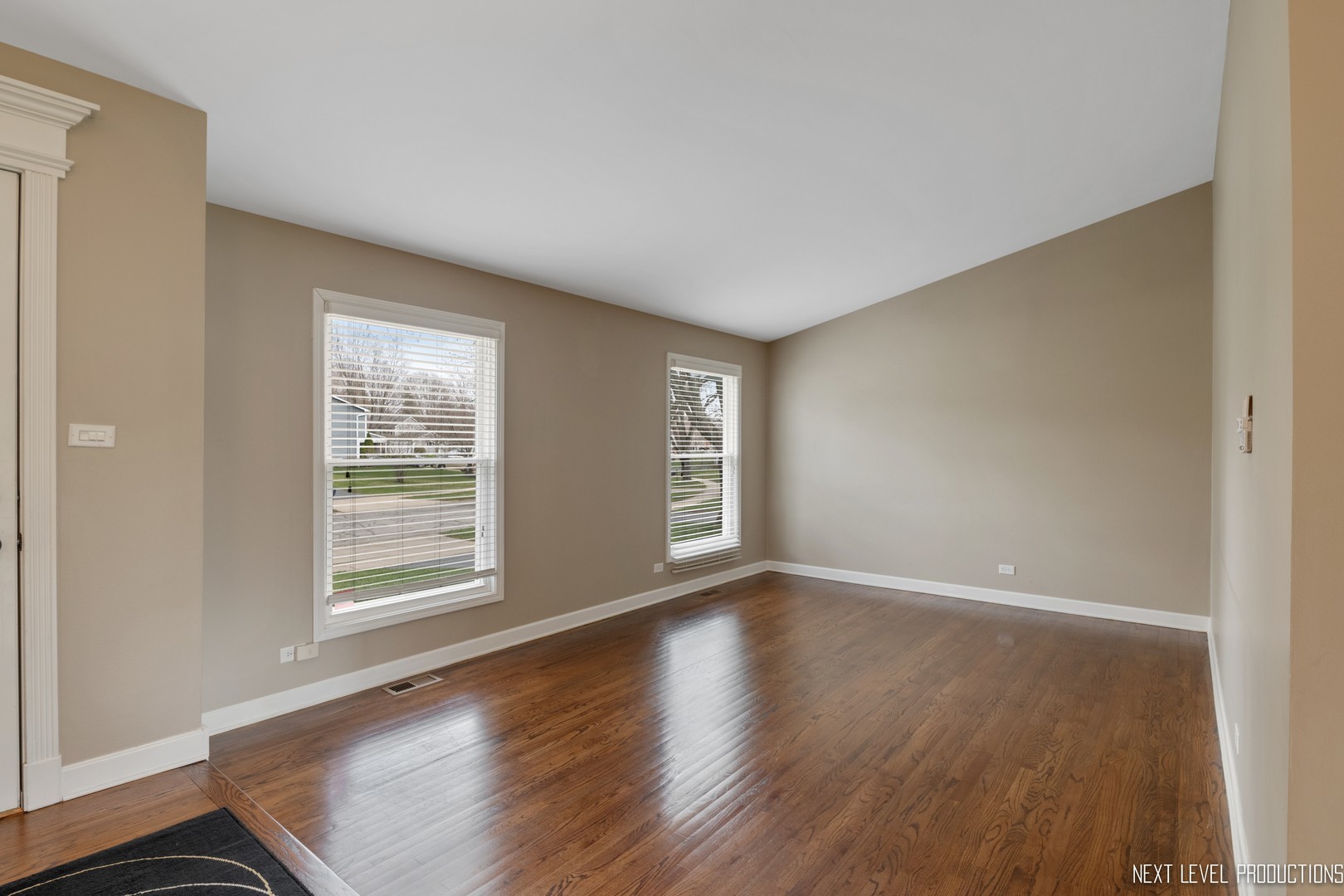 1931 Ridgefield Lane, Naperville, IL 60565