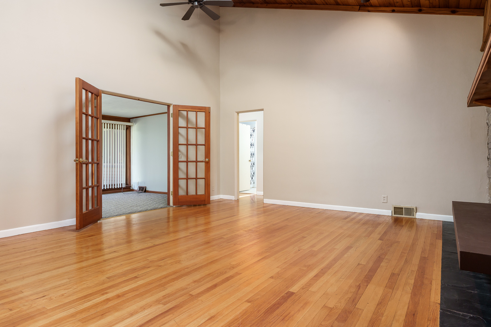 1825 Edgebrook Drive, Rockford, IL 61107