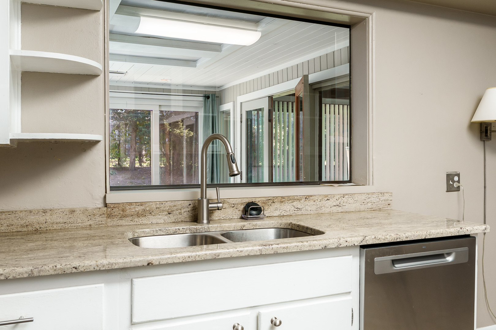 1825 Edgebrook Drive, Rockford, IL 61107