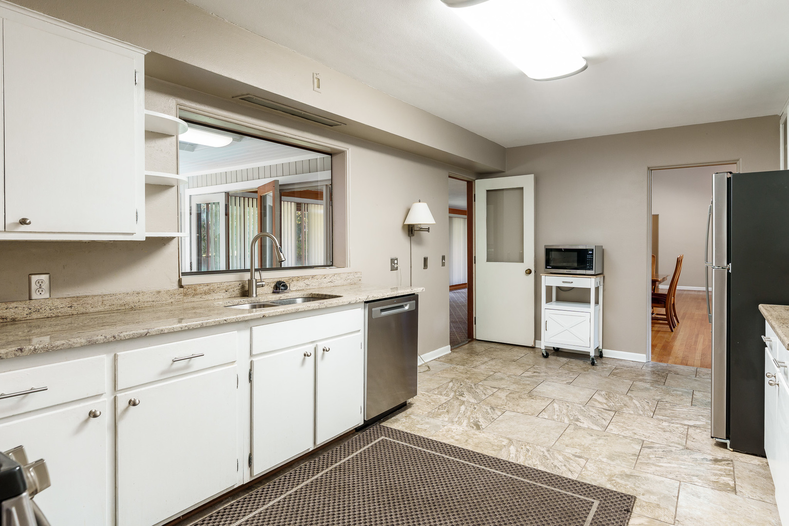 1825 Edgebrook Drive, Rockford, IL 61107