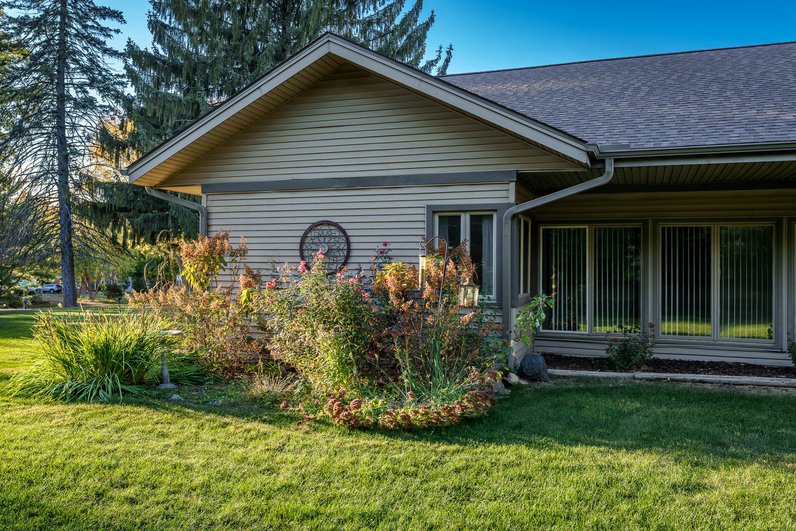 1825 Edgebrook Drive, Rockford, IL 61107