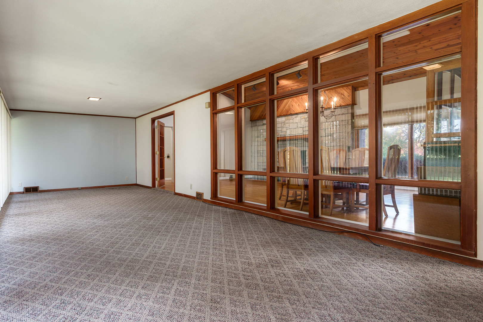 1825 Edgebrook Drive, Rockford, IL 61107