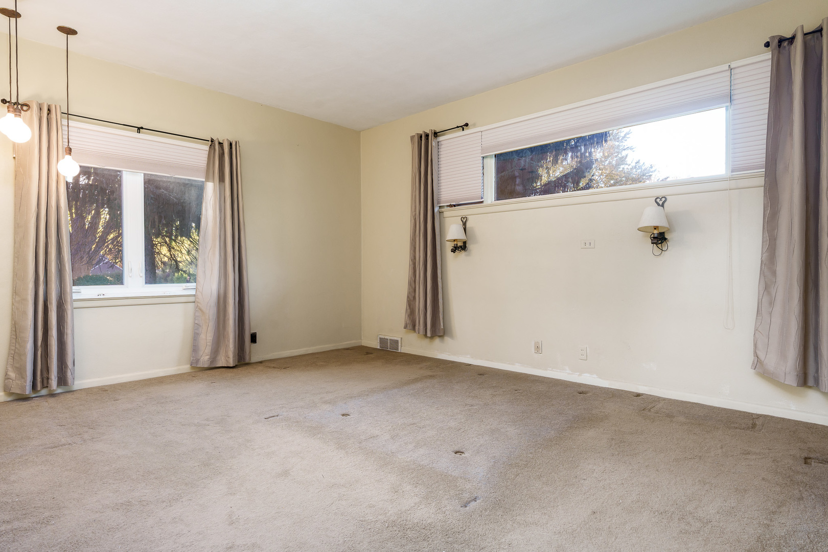 1825 Edgebrook Drive, Rockford, IL 61107