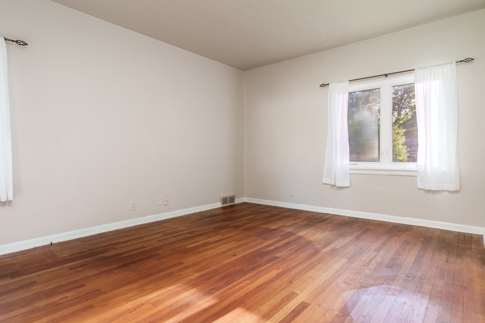 1825 Edgebrook Drive, Rockford, IL 61107