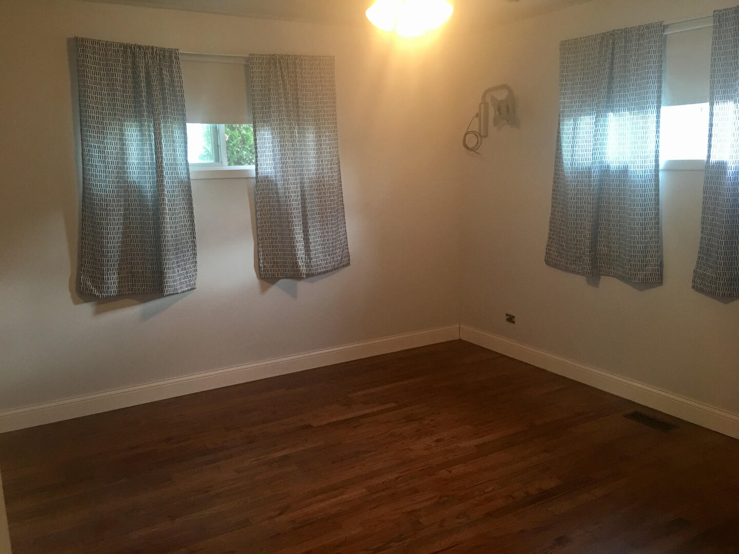 45 Bradley Lane, Hoffman Estates, IL 60169