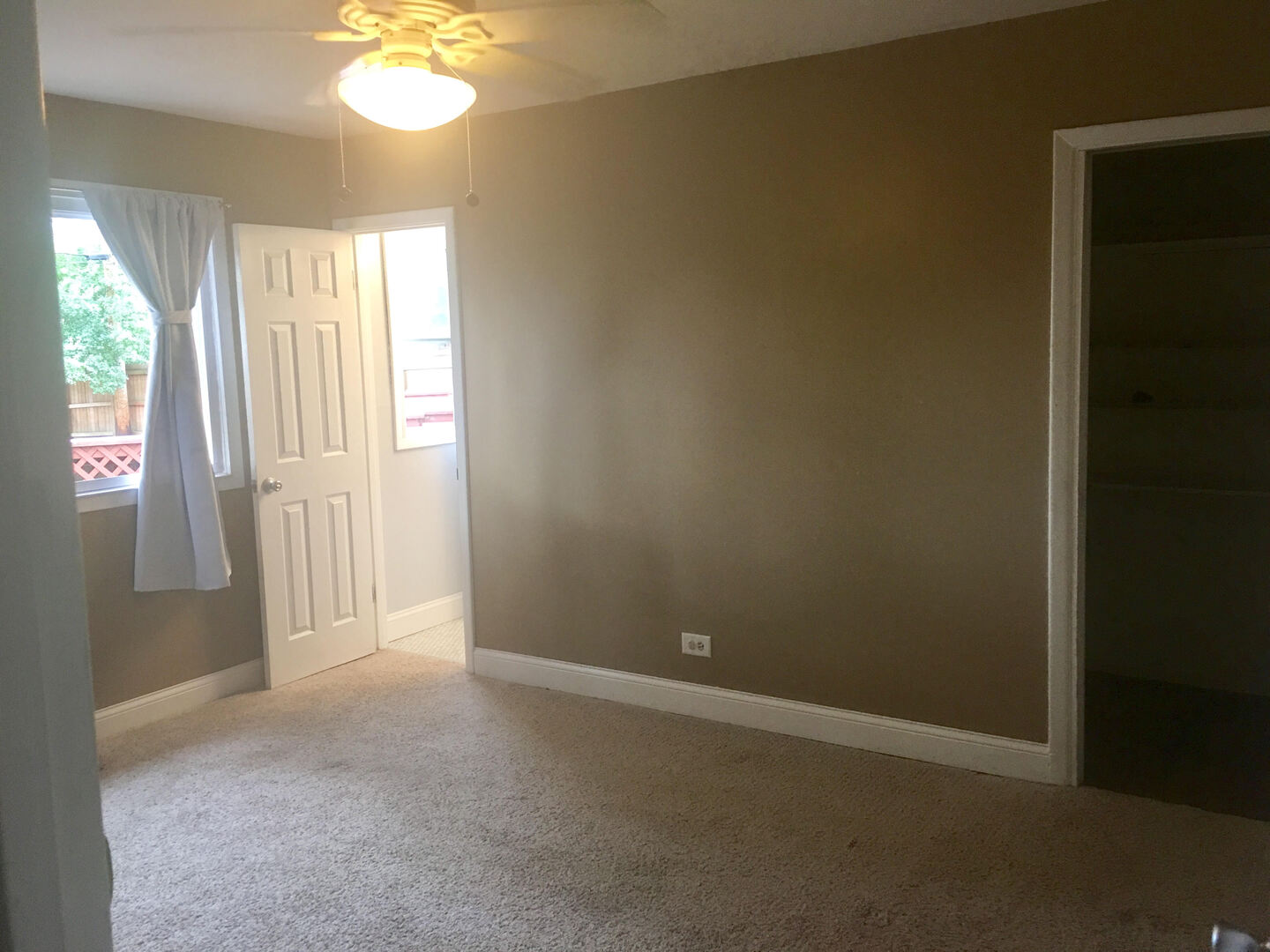 45 Bradley Lane, Hoffman Estates, IL 60169