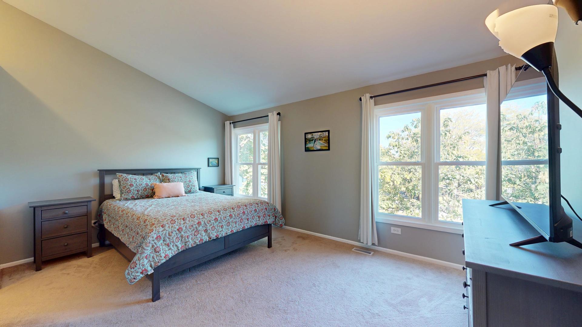 2026 N Stillwater Road, Arlington Heights, IL 60004