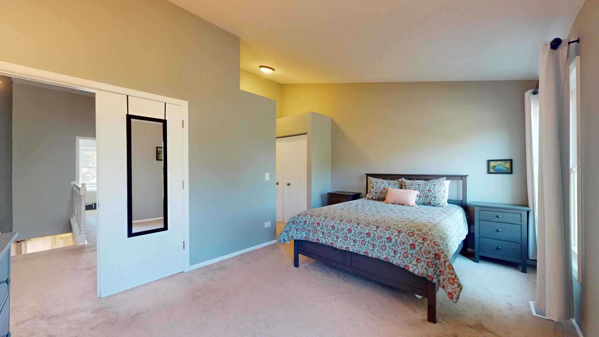 2026 N Stillwater Road, Arlington Heights, IL 60004