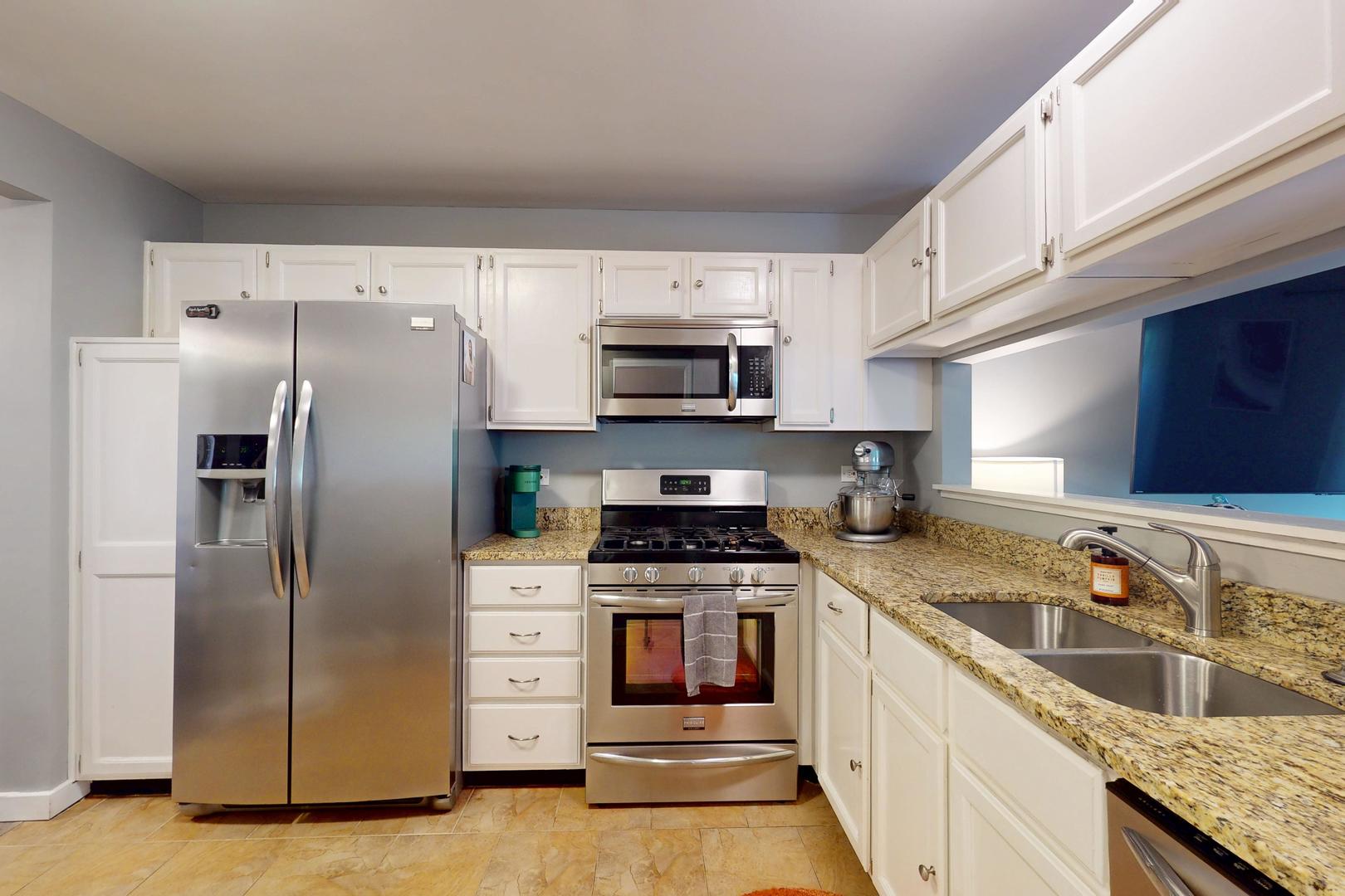 2026 N Stillwater Road, Arlington Heights, IL 60004