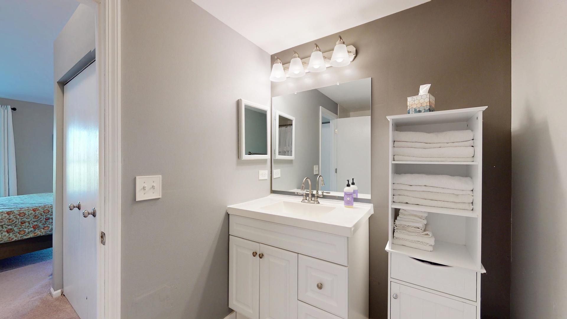 2026 N Stillwater Road, Arlington Heights, IL 60004