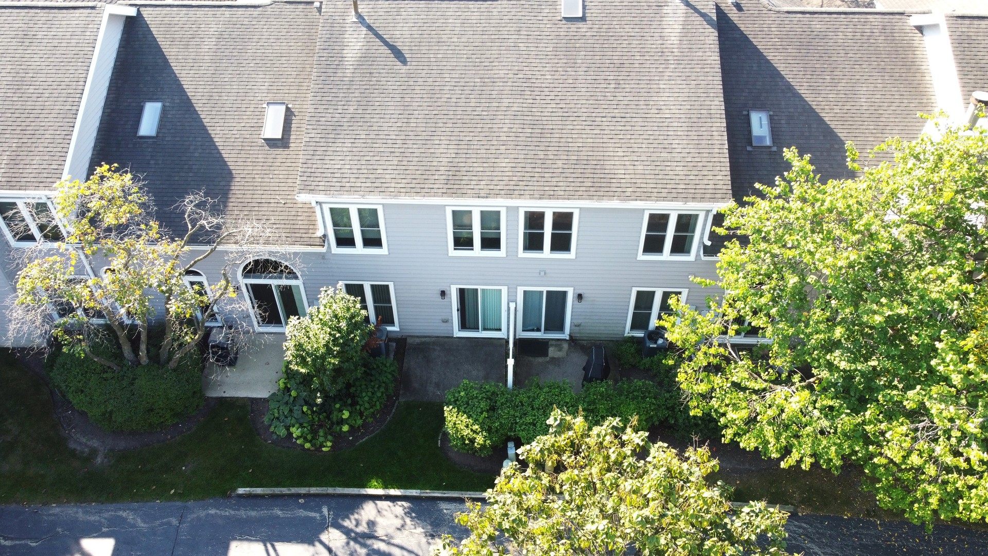 2026 N Stillwater Road, Arlington Heights, IL 60004