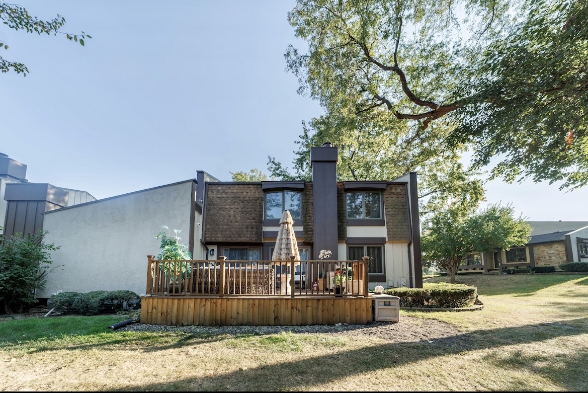 191 Cascade Drive, Indian Head Park, IL 60525