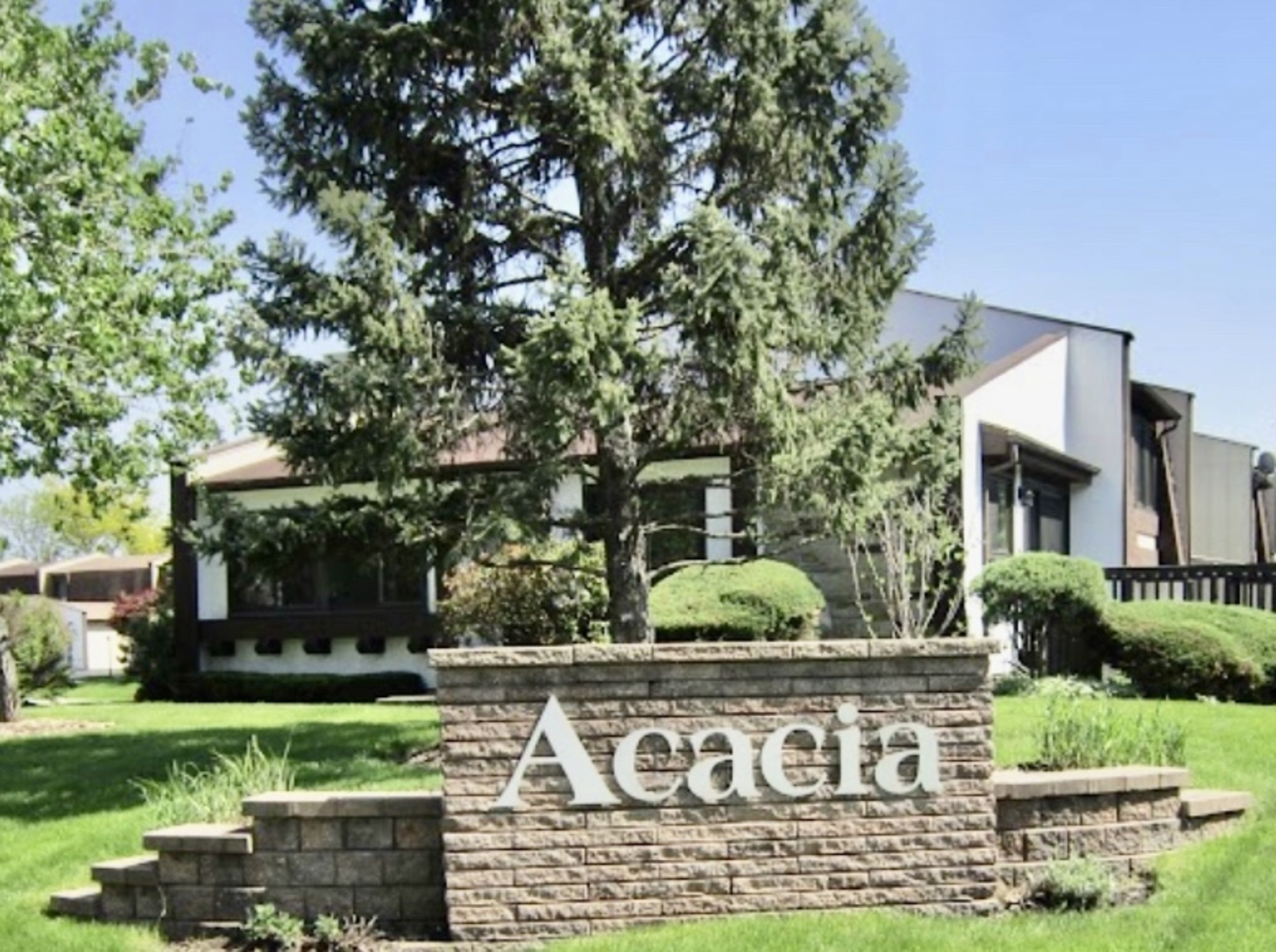 191 Cascade Drive, Indian Head Park, IL 60525
