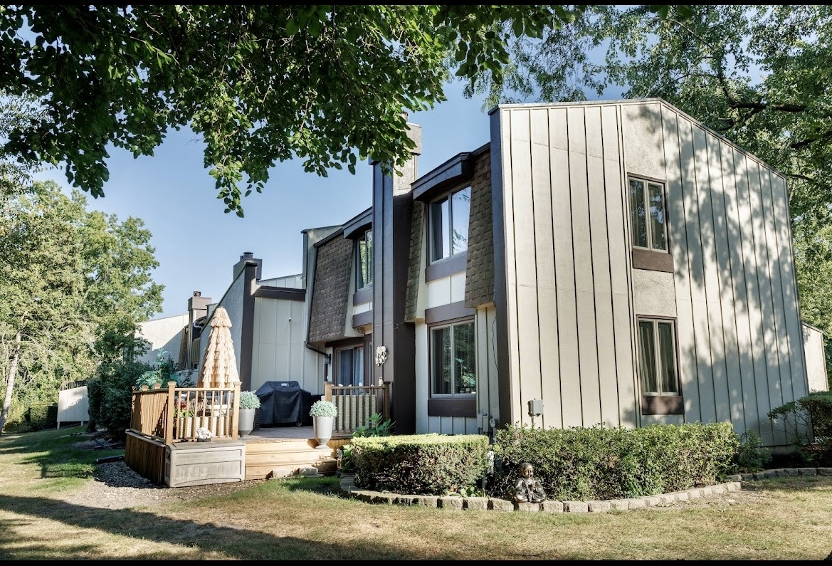 191 Cascade Drive, Indian Head Park, IL 60525