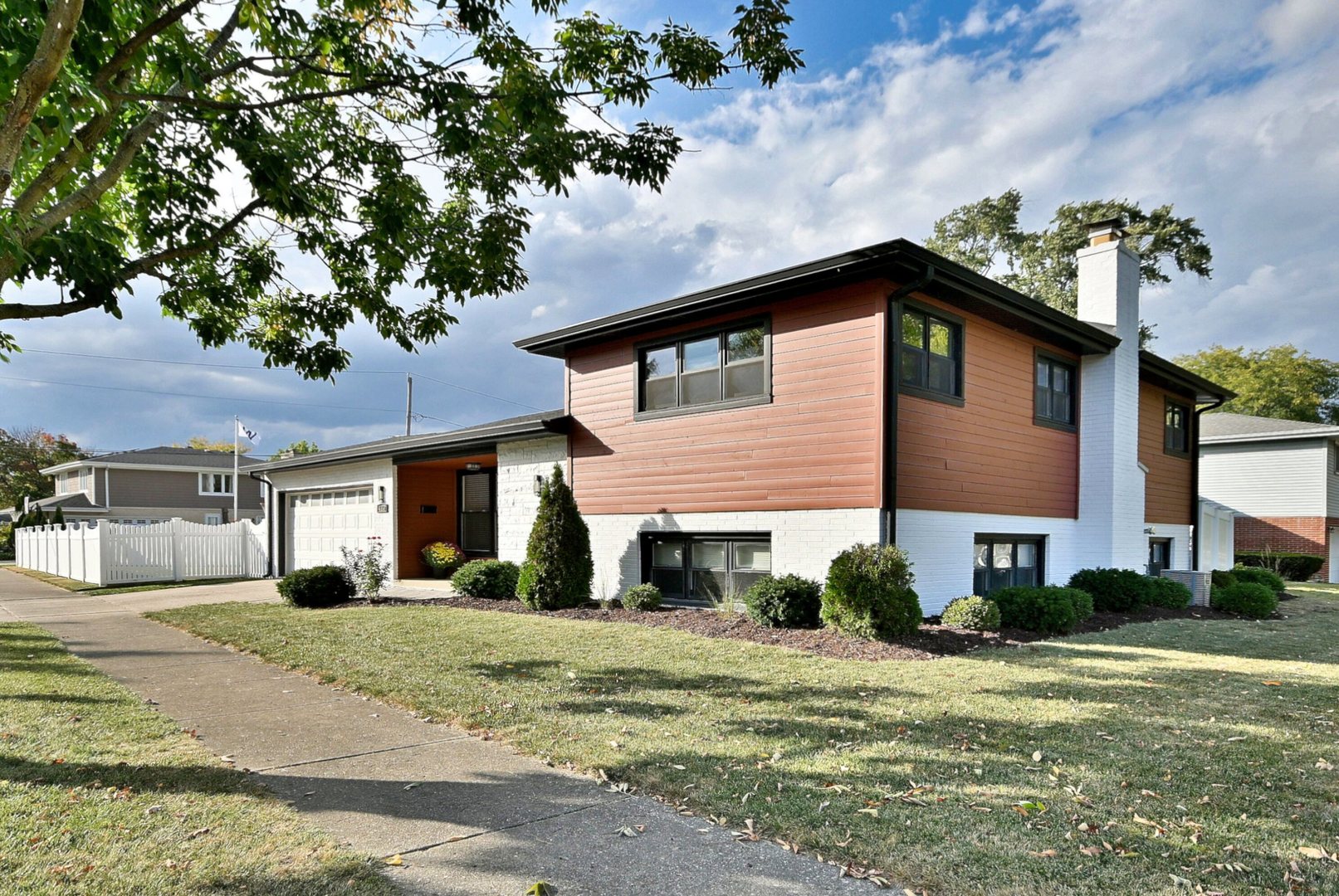 427 E Adams Street, Elmhurst, IL 60126