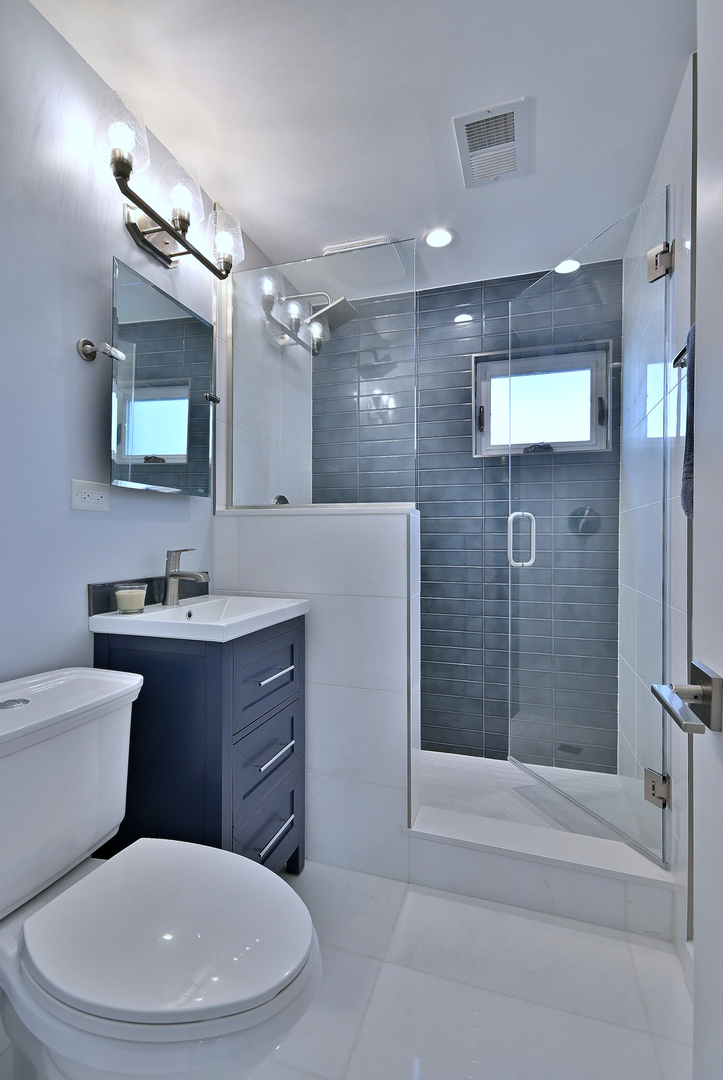 427 E Adams Street, Elmhurst, IL 60126
